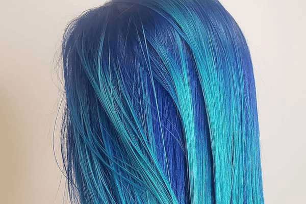 هایلایت جذاب مو با رنگ آبی