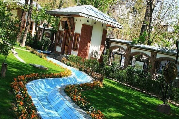 آدرس باغ موزه هنر ایرانی