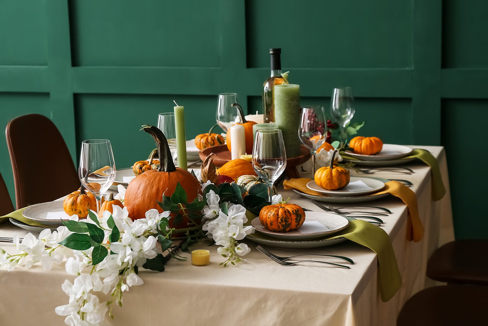 چیدمان میز پاییزی با رنگ سبز