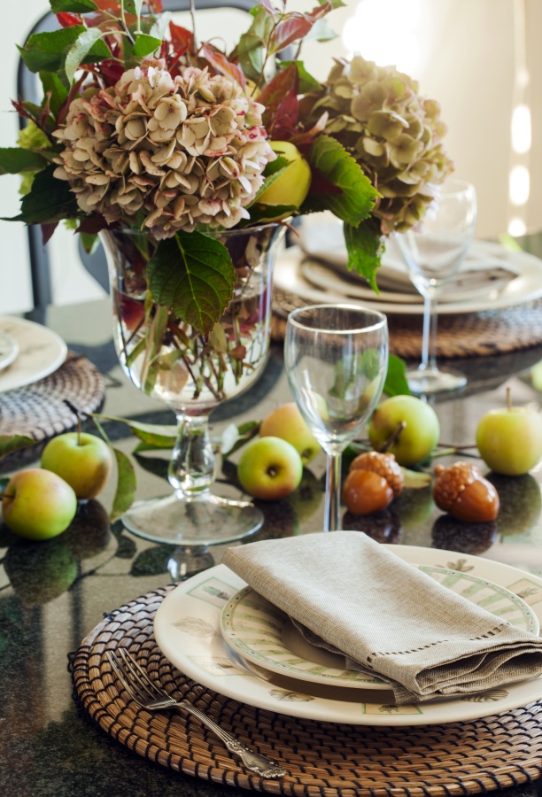 تزئین میز با سیب