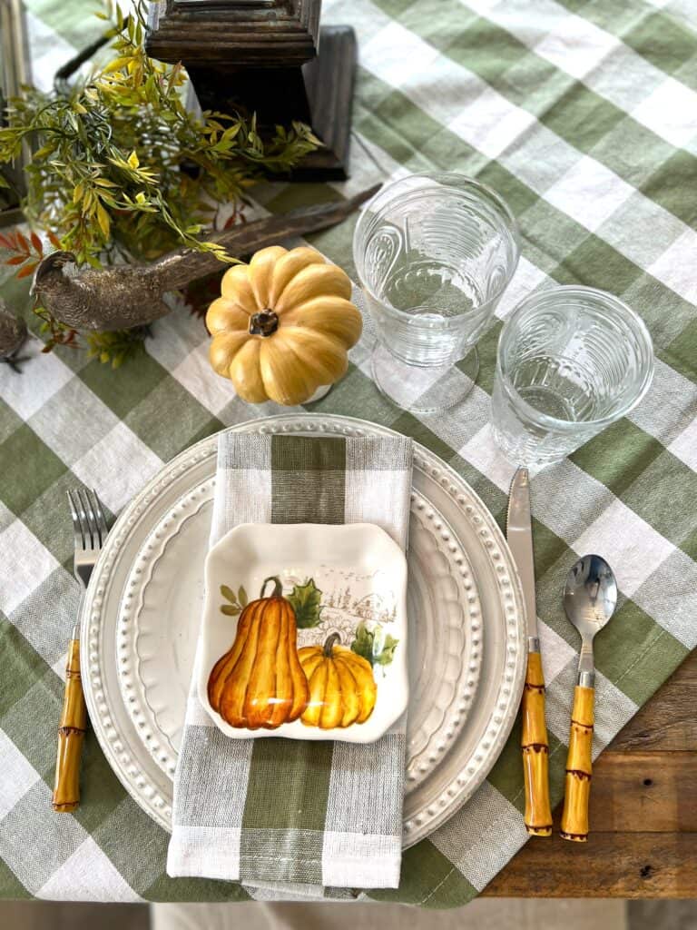 تزئین میز پاییزی با کدو تنبل 