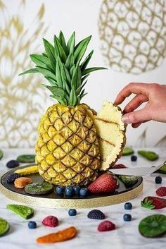 کیک طرح آناناس طبیعی و سوپر رئال