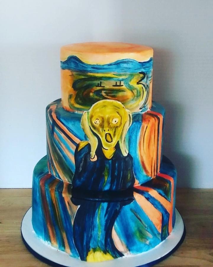 نقاشی رنگی روی کیک