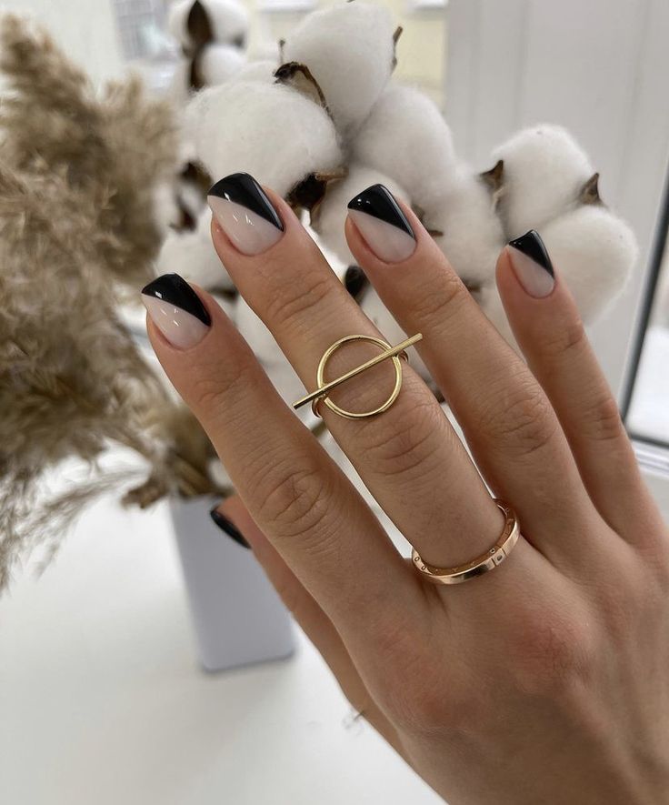 کاشت ناخن مشکی طرح دار