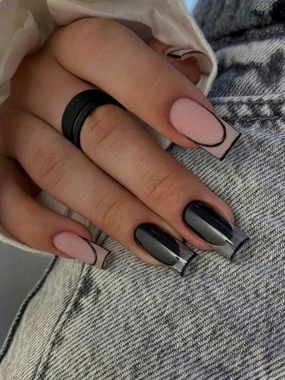 کاشت ناخن مشکی طرح دار