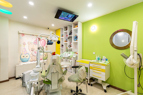 خدمات دندانپزشکی کودکان در تهران