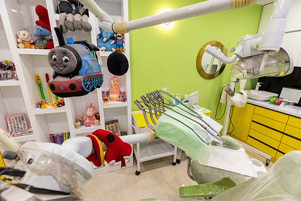 خدمات دندانپزشکی کودکان بدون بیهوشی