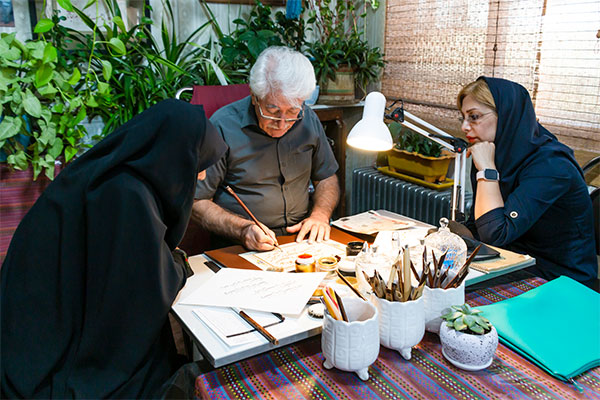 کلاس نقاشی بزرگسالان در شرق تهران