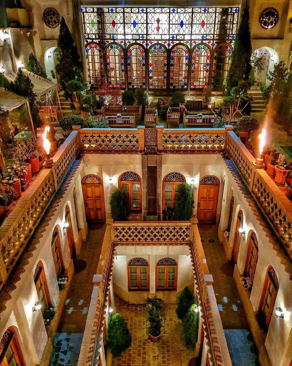 بوتیک هتل قصر منشی اصفهان 1