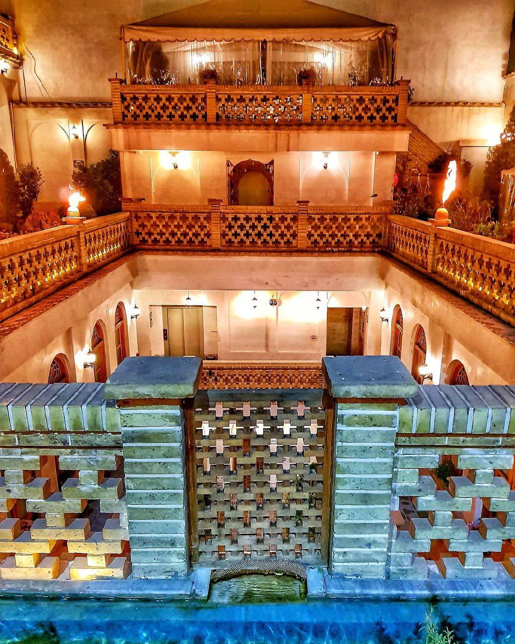 بوتیک هتل قصر منشی اصفهان 5