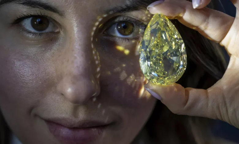 الماس زرد صد قیراطی 6 میلیون دلاری در سوئیس به حراج گذاشته شد