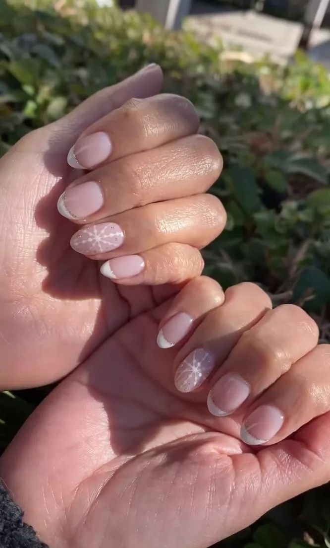 طراحی ناخن فرنچ کریسمسی 2