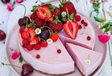 کیک ژله توت فرنگی دسر