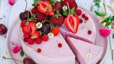 کیک ژله توت فرنگی دسر