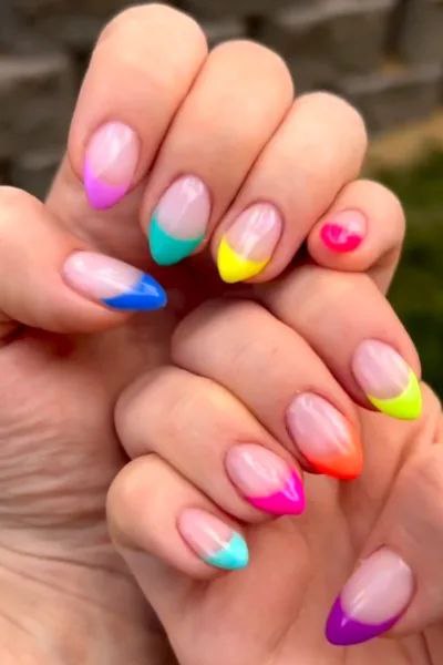ناخن های تابستانی فرنچ رنگی