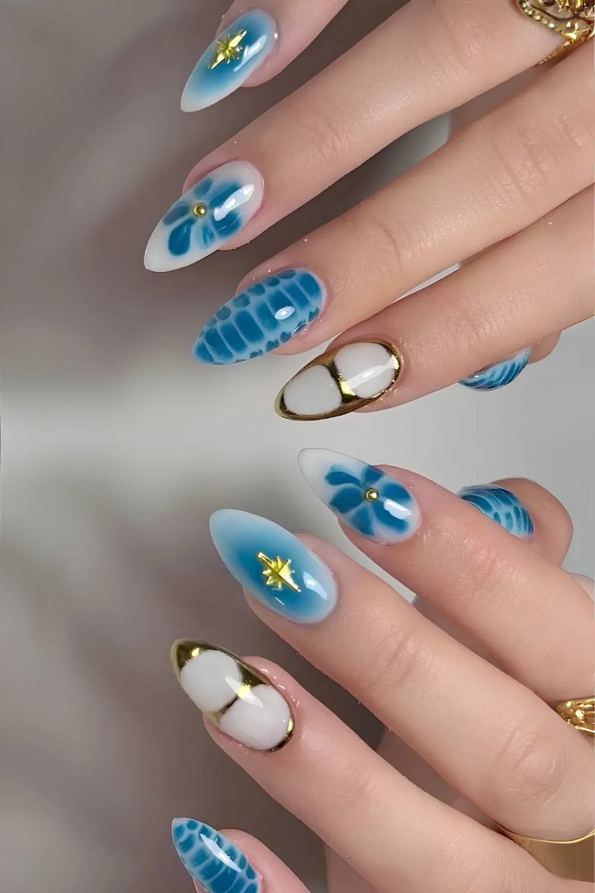 ناخن آبی و سفید 5