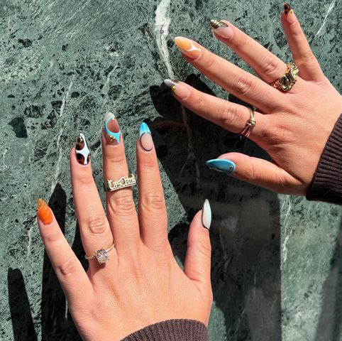 ناخن تابستانی گرمسیری رنگی