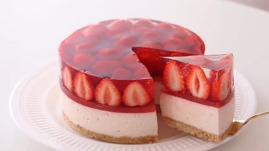 کیک ژله توت فرنگی