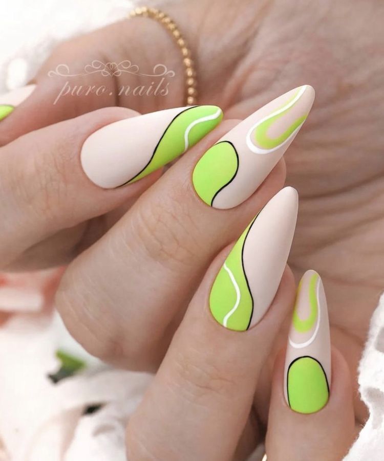 مدل ناخن دخترانه با طرح منحنی4