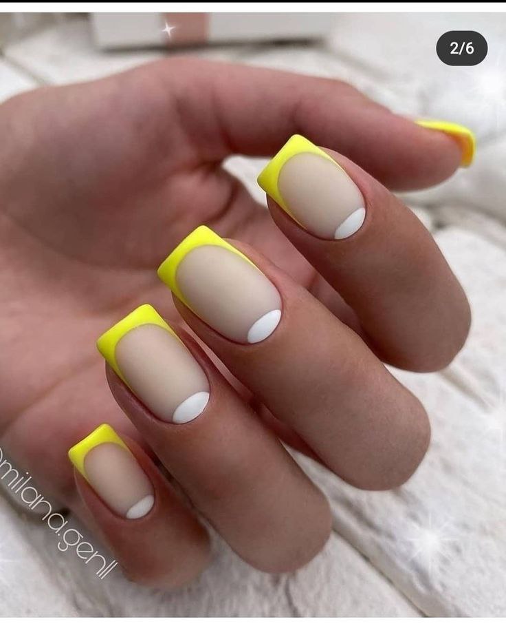 طراحی ناخن فرنچ زرد