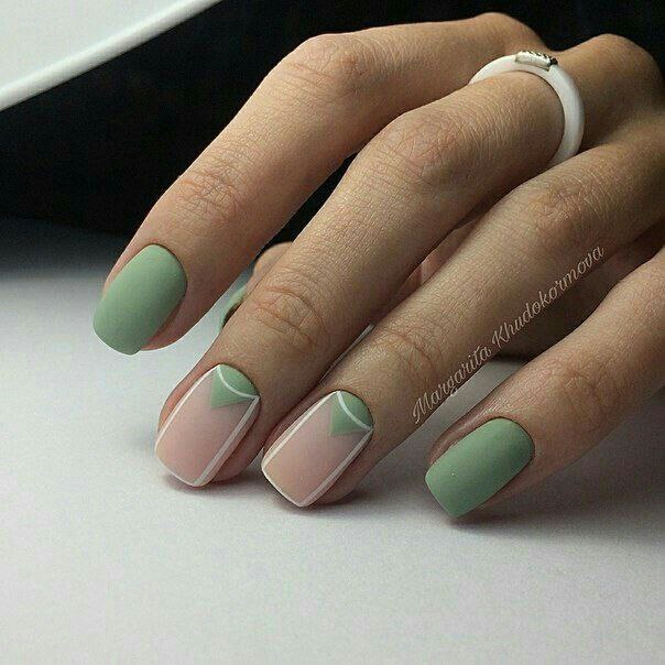 طراحی ناخن سبز