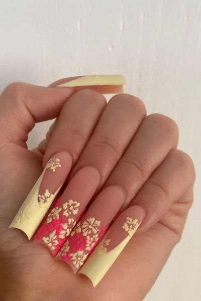 ناخن ساحلی زرد و قرمز
