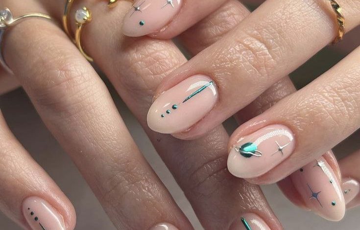 16 ایده طراحی ناخن با طرح منظومه شمسی