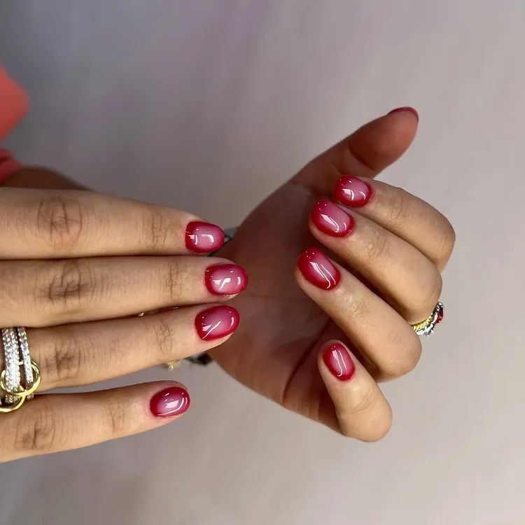 طراحی ناخن توت فرنگی آمبره