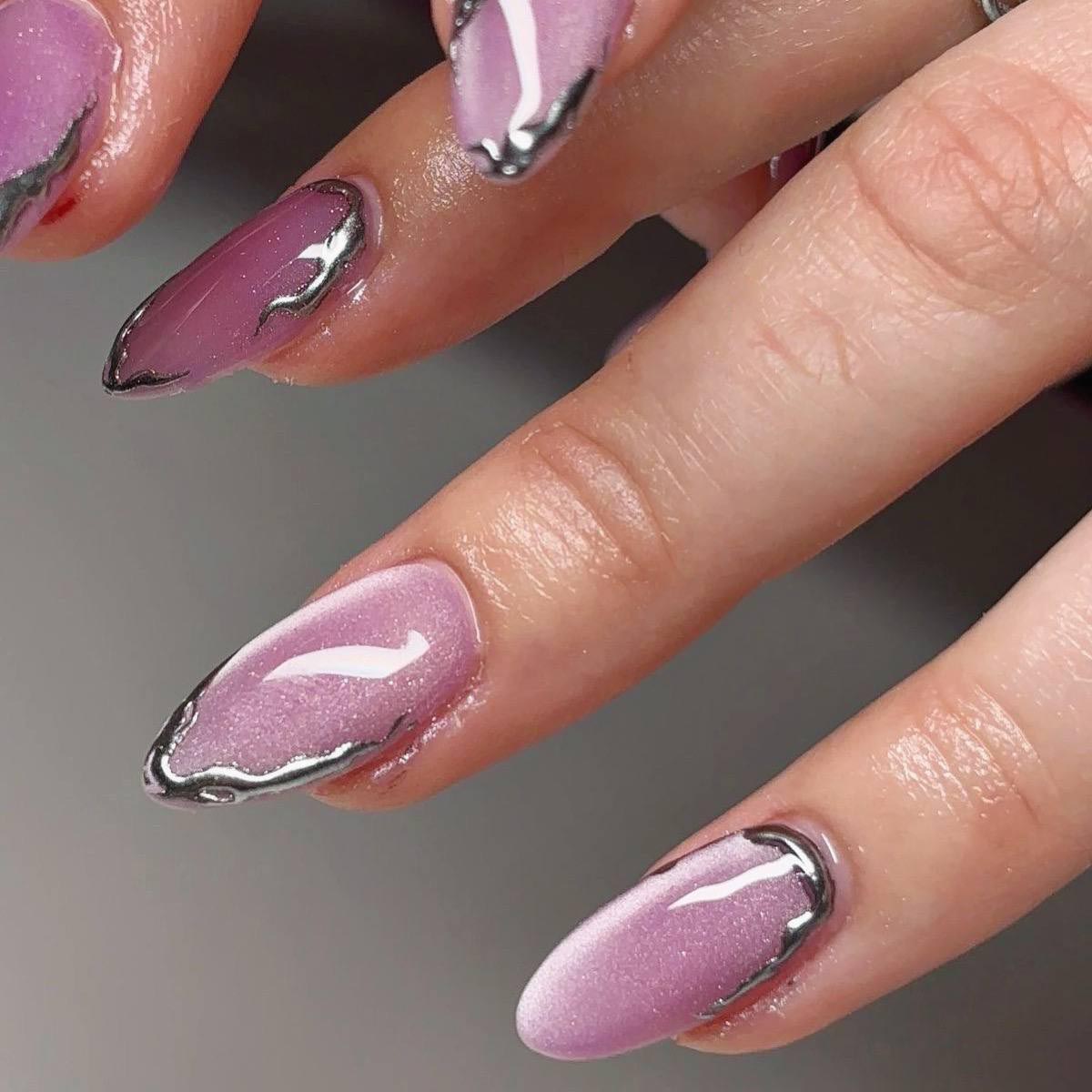 فرنچ کروم نقره ای صورتی