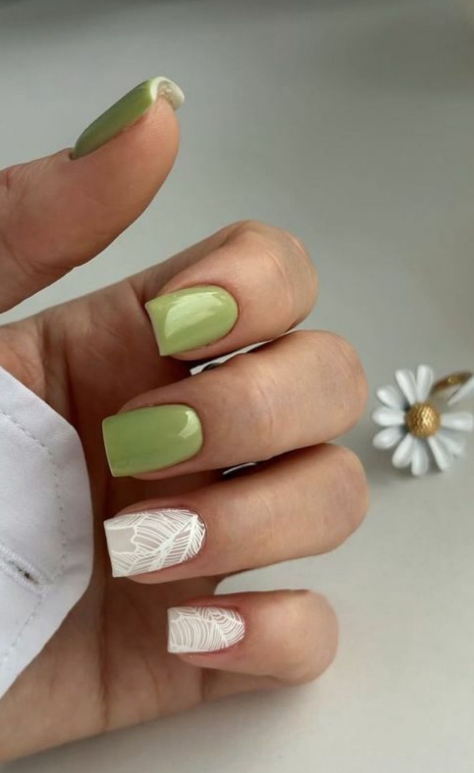 طراحی ناخن به رنگ سبز2