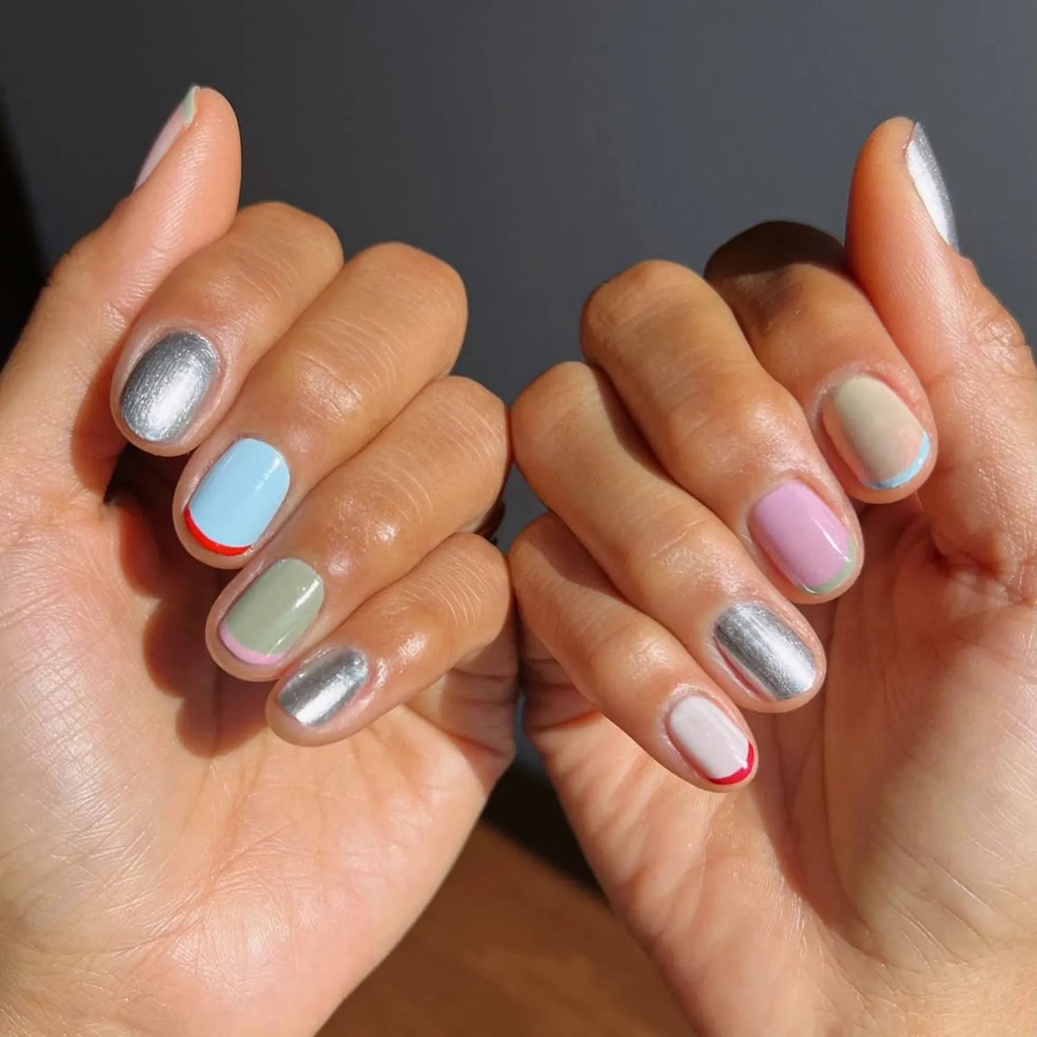 طراحی ناخن کروم