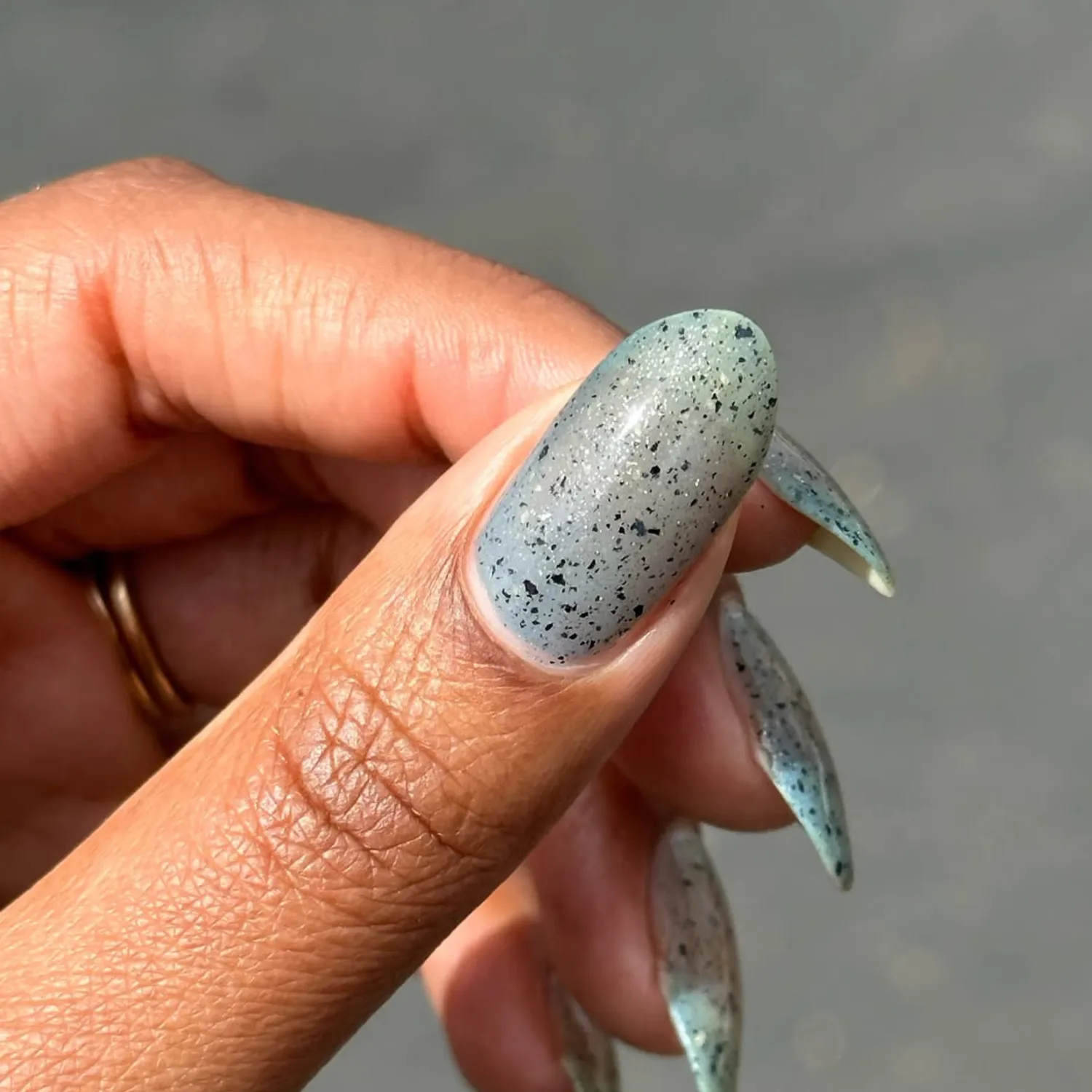 طراحی ناخن طوسی