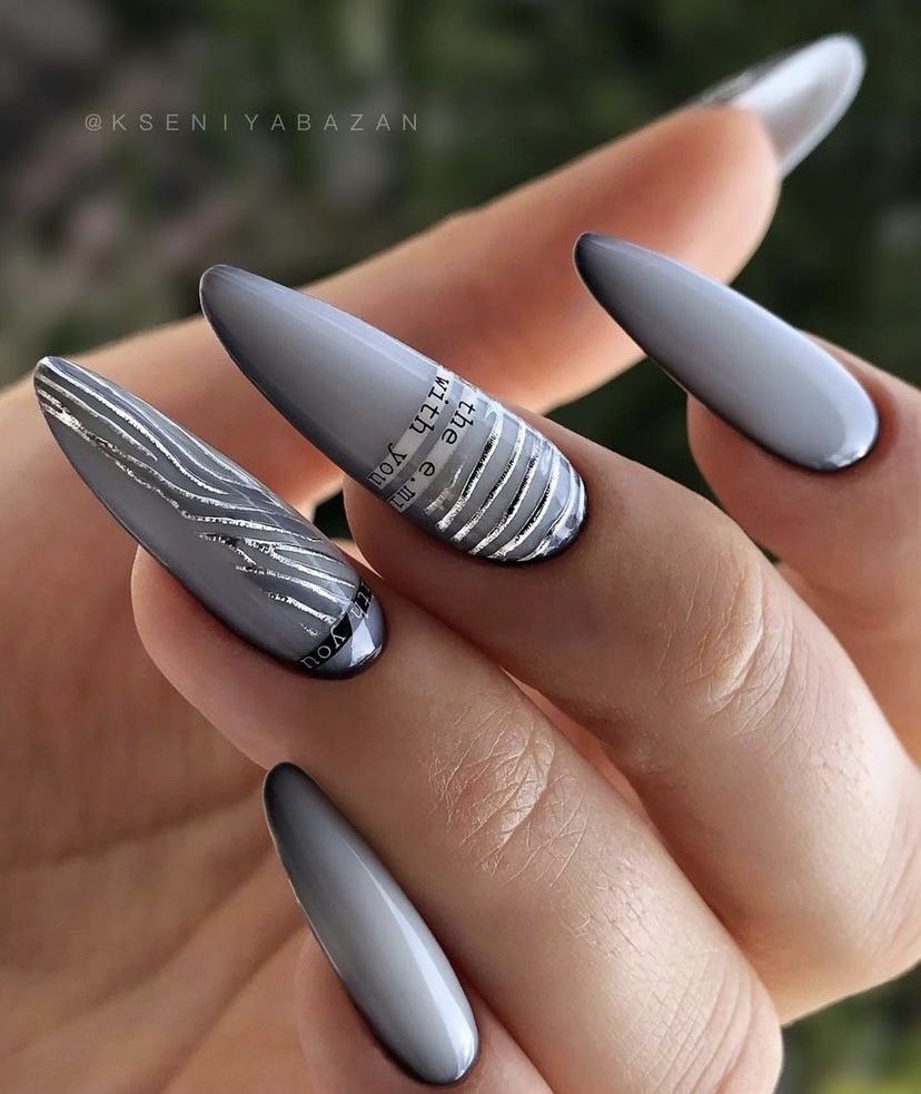 طراحی ناخن با رنگ طوسی11