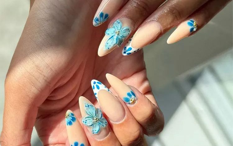 ۱۵ ایده پیچیده ناخن ژله‌ای برای مرداد، از فوم دریایی سه‌بعدی گرفته تا بال پروانه