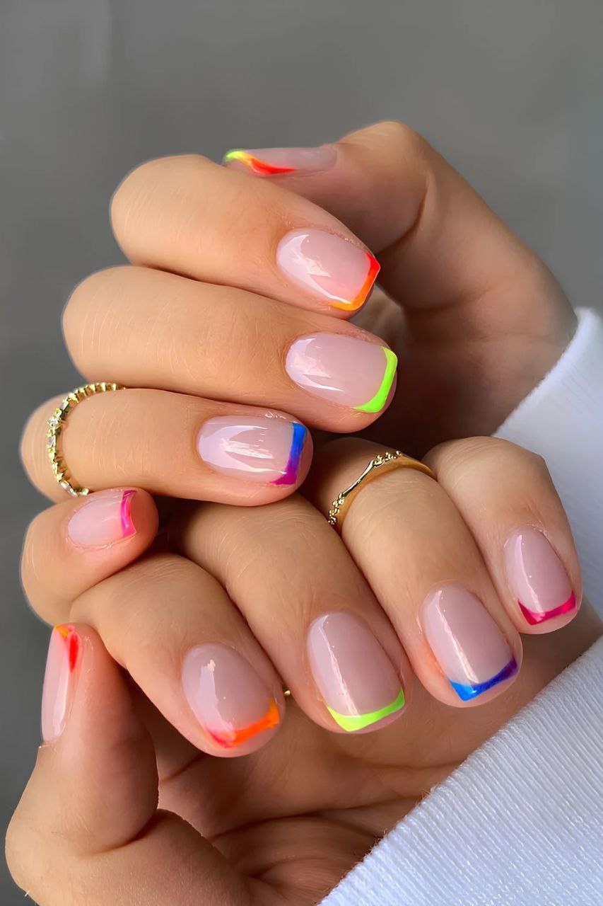 فرنچ‌های رنگارنگ مربعی