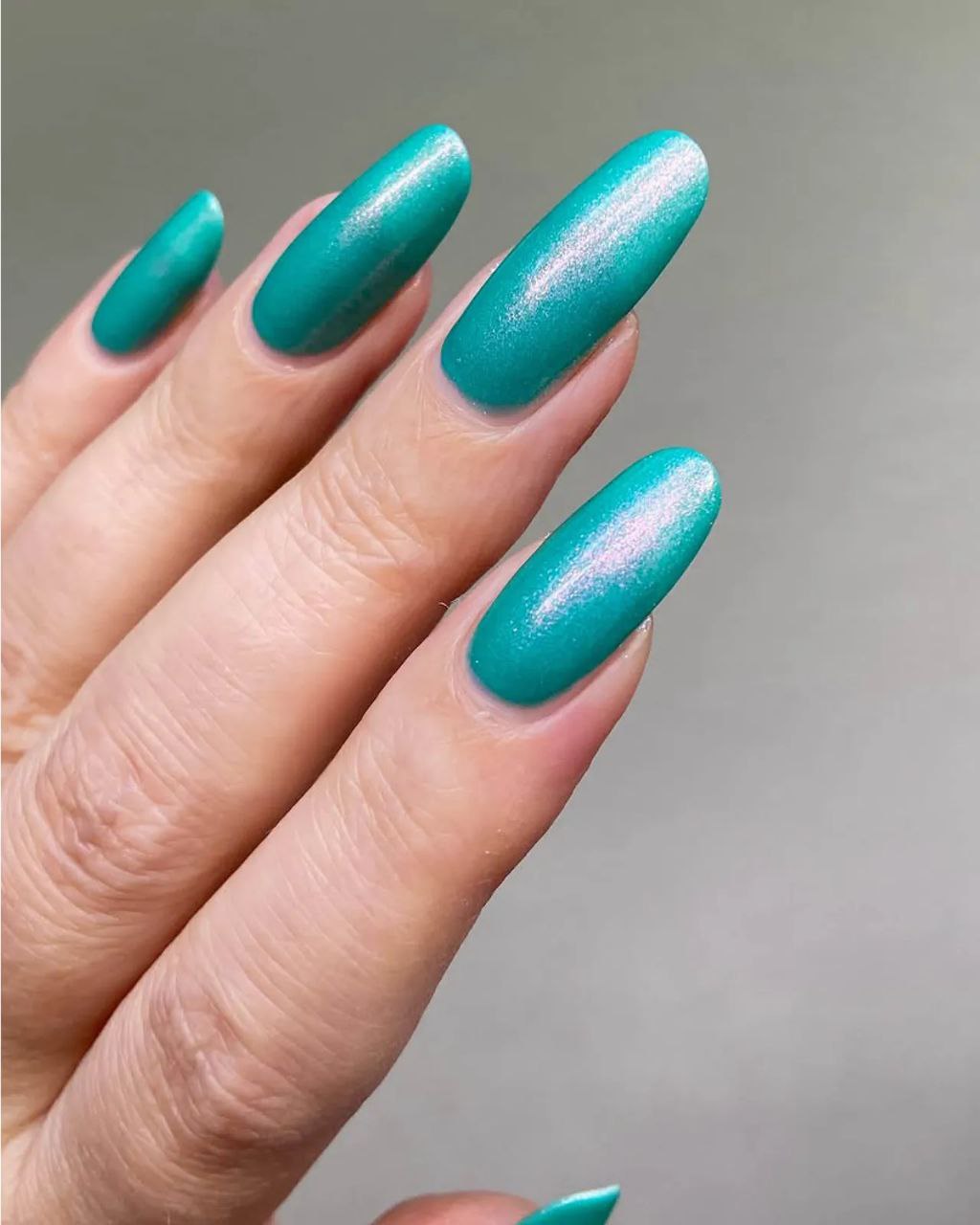 طراحی ناخن نئونی آبی فیروزه ای
