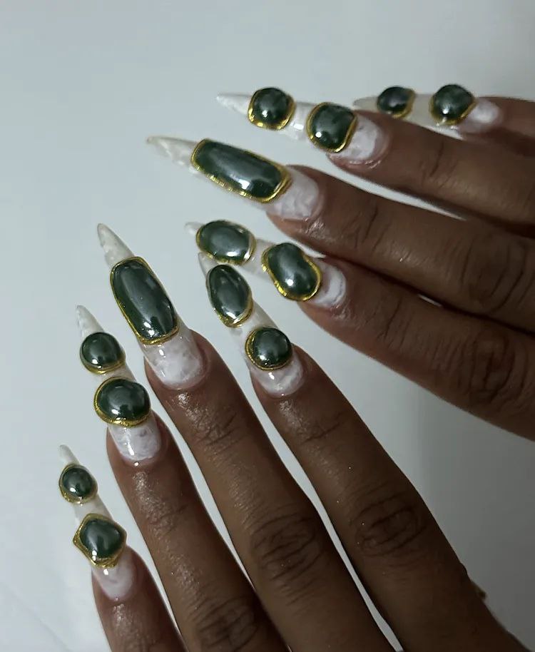 طراحی ناخن تابستانی زشت