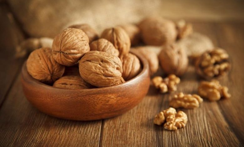 خرید گردو مستقیم از باغ های تویسرکان؛ تازه، مقوی و مقرون‌ به‌ صرفه