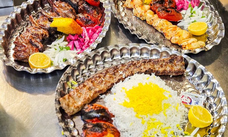 اینجا دنیز بناب، جایی که هر لقمهاش یه طعم اصیل