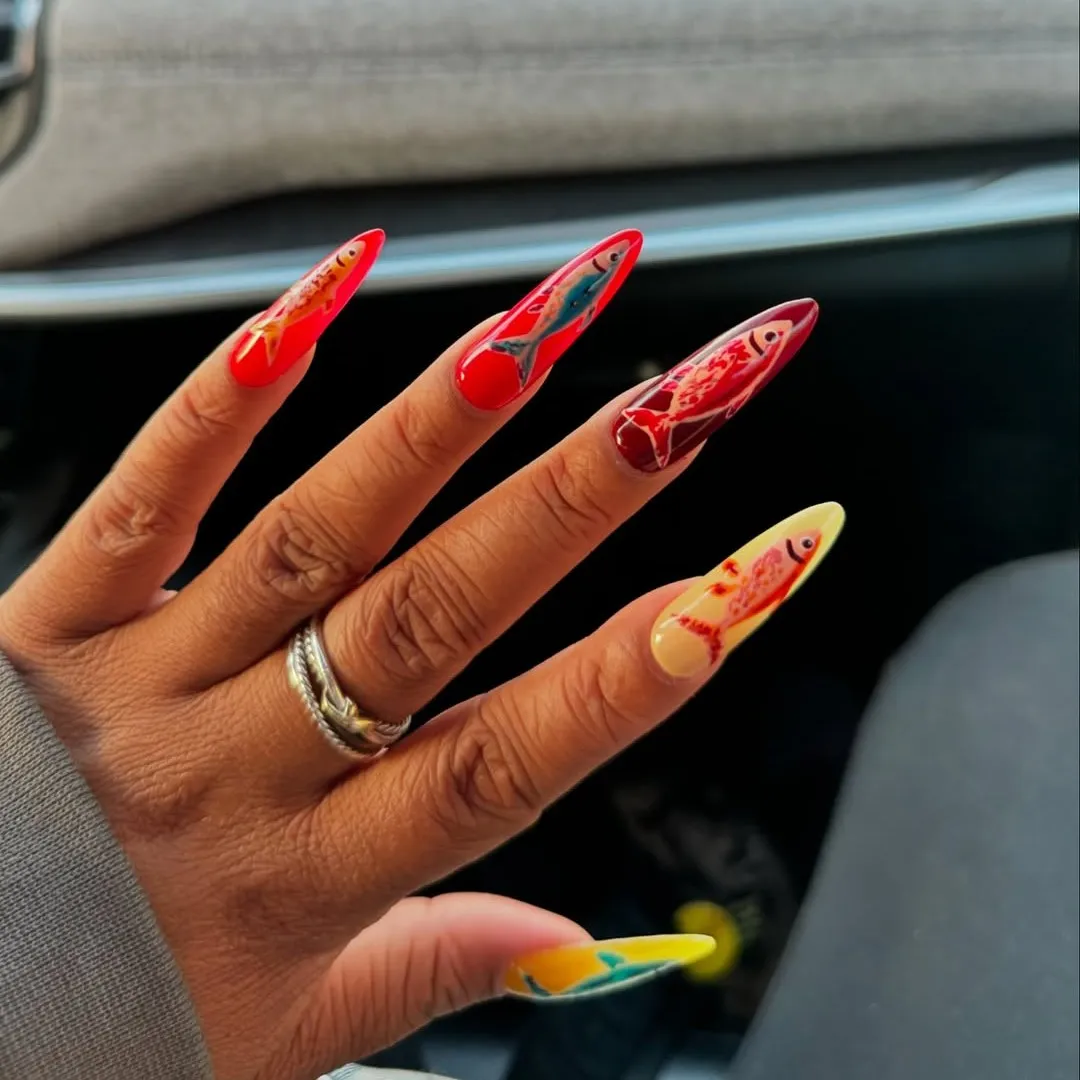 ناخن گرادیانی با طراحی ماهی