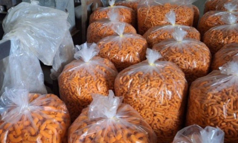کشف 6 تن پفک رنگ آمیزی در شیراز