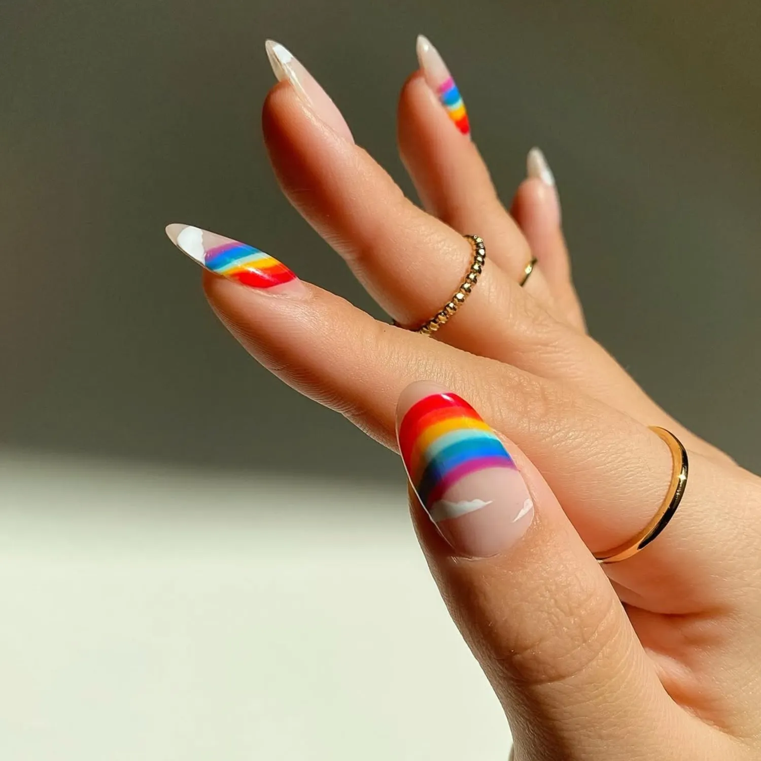 طرح ناخن راه راه رنگین کمانی