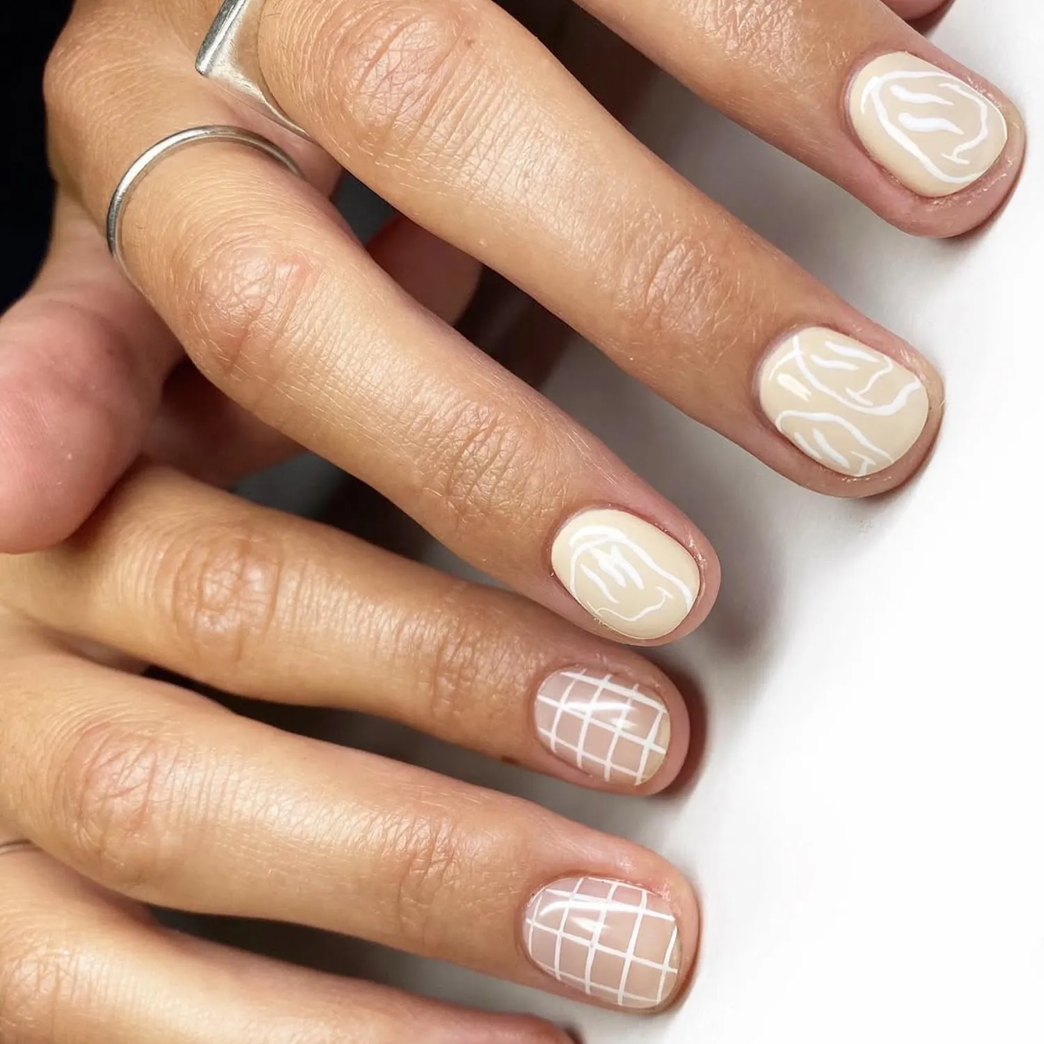 طراحی ناخن‌ نود