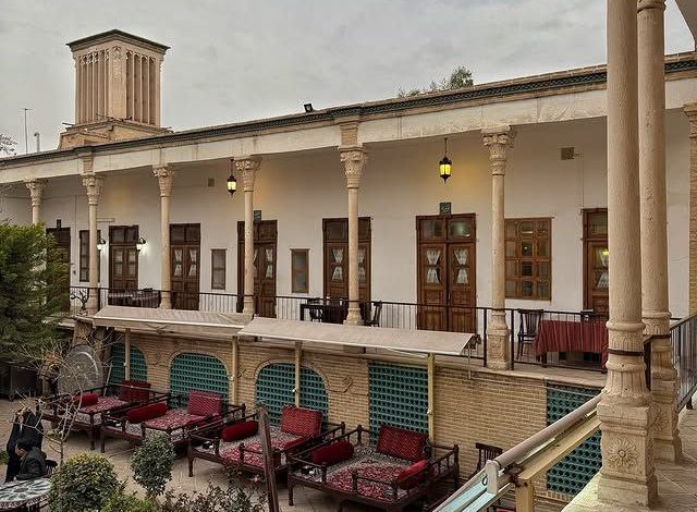 شربتخانه و رستوران خانه تاریخی یزدان پناه در شهر قم