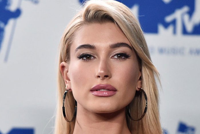 چطور هیلی بیبر بدون بوتاکس، پوست شفاف و شادابی دارد؟