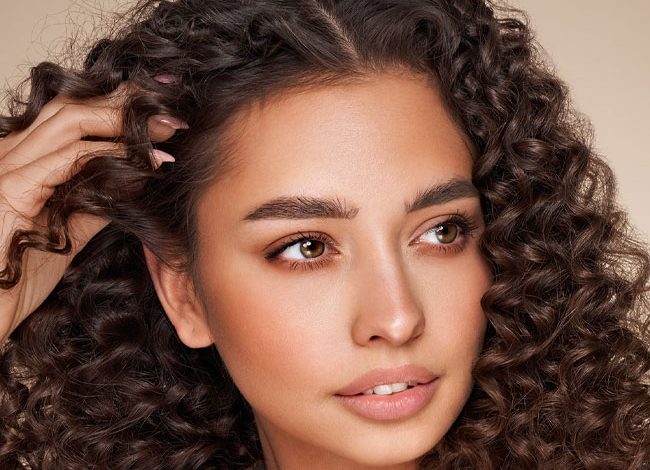 مراقبتهای قبل و بعد از فر دائم مو در سالن زیبایی