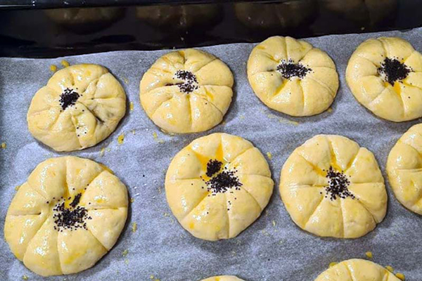 خمیر نان شیرمال خرمایی