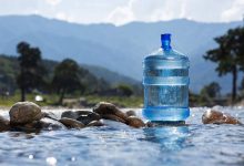 مصرف روزانه آب در بطری پلاستیکی 90هزار ریز پلاستیک وارد بدن می کند.