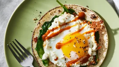 صبحانه تاکوی پنیر فتا، تخم مرغ و اسفناج