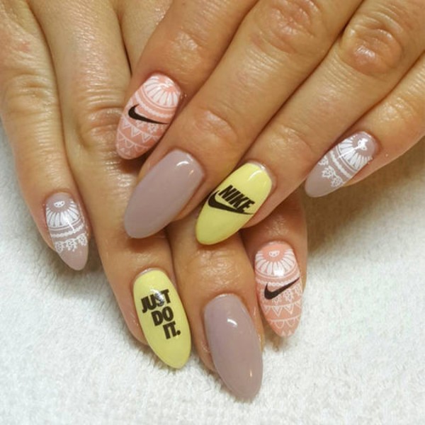 ناخن نایک زرد